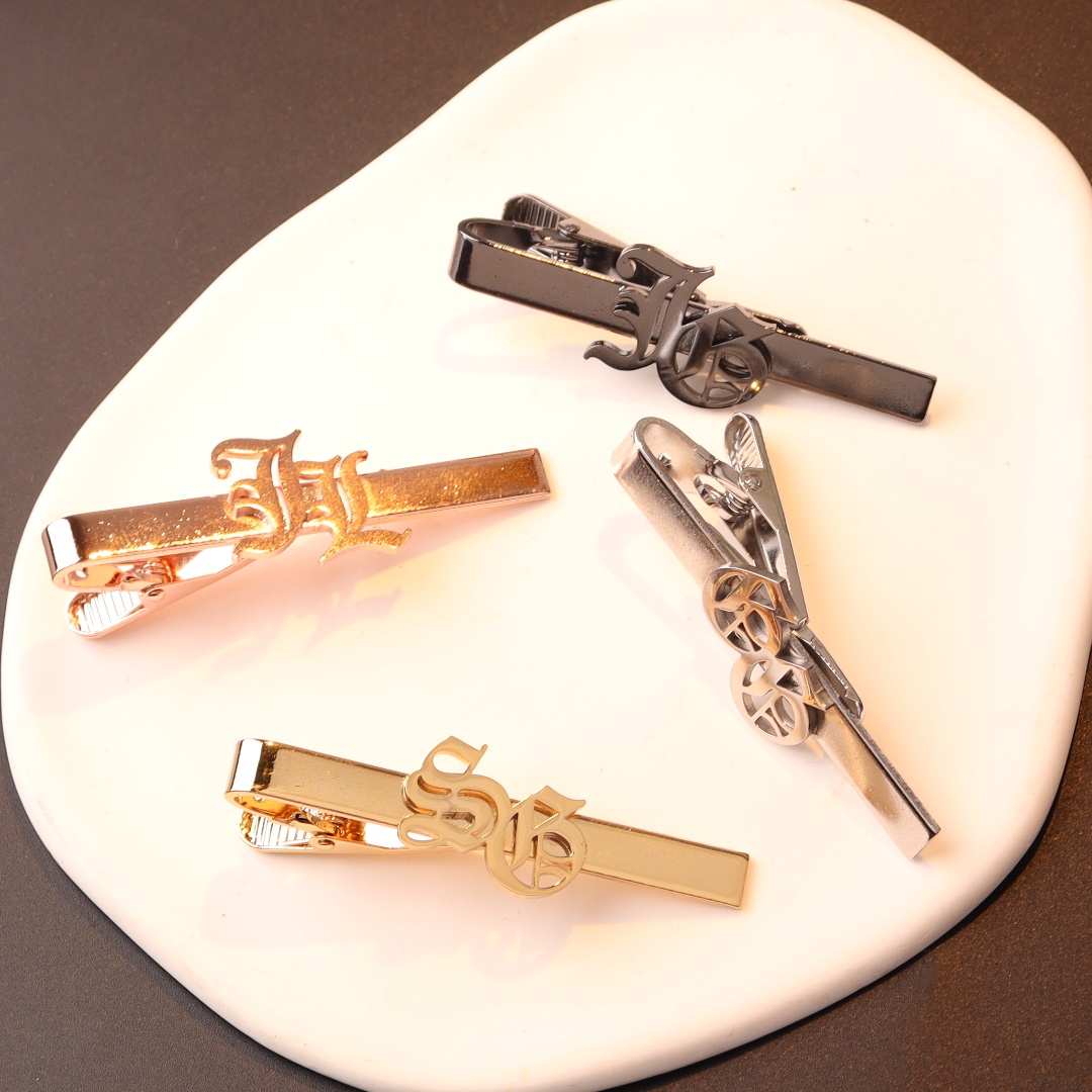 Spinka do krawata z inicjałami – Tie Bar Clip recenzja i cena